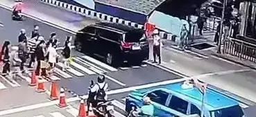 Cegah Pelanggaran Berulang, Dishub DKI Perluas Pengawasan Pelican Crossing Bundaran HI