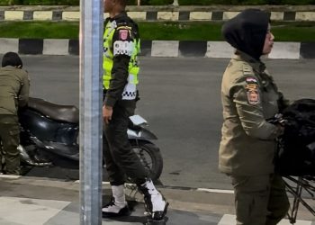 Satpol PP Samarinda Tegas Tertibkan Pedagang yang Kuasai Trotoar, Barang Dagangan Terancam Diamankan