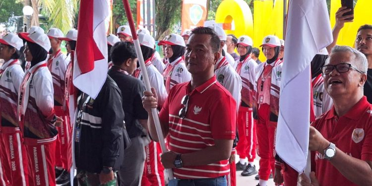 Sambang Samarinda, Pemprov Kaltim Obral Ribuan Merah Putih Gratis